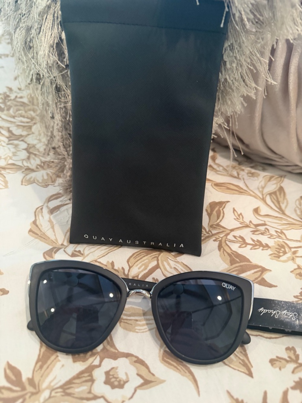 Quay Australia Black Cat-Eye Sunglasses with Dark Lenses